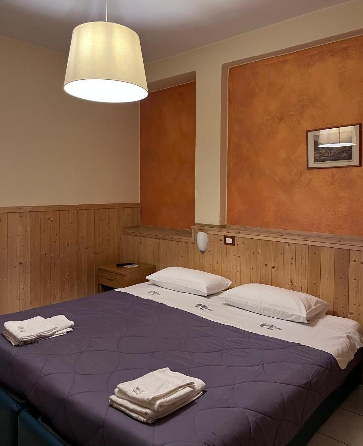 Albergo Baffo Chiuro Eksteriør billede