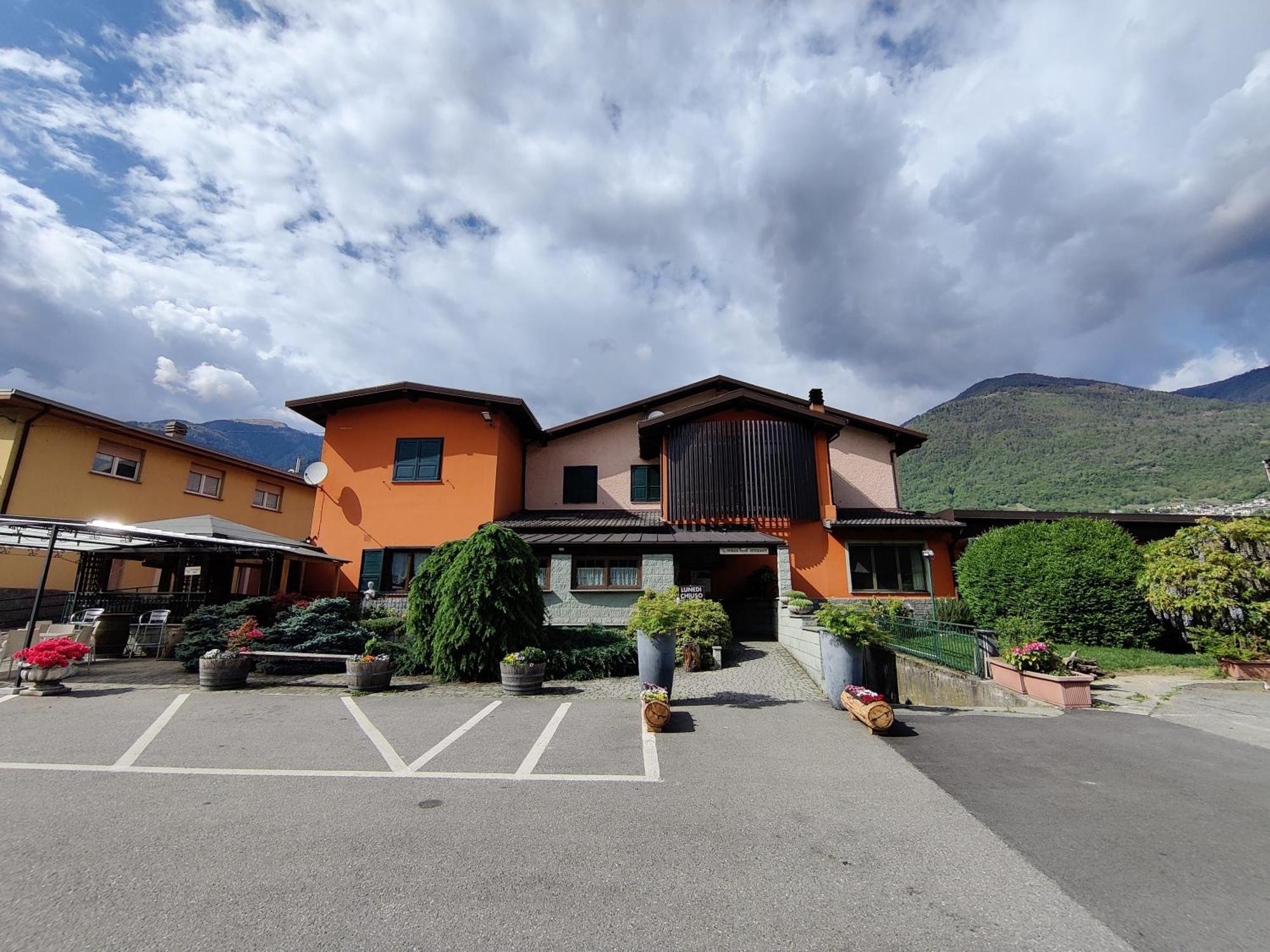 Albergo Baffo Chiuro Eksteriør billede